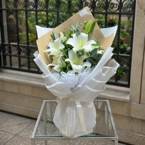 دسته گل لیلیوم سفید ماهرو