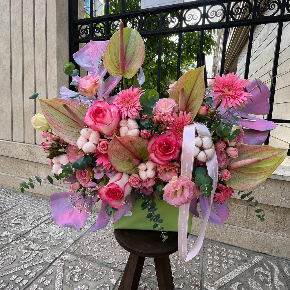 niaz-flower-box باکس گل آنتریوم صورتی نیاز