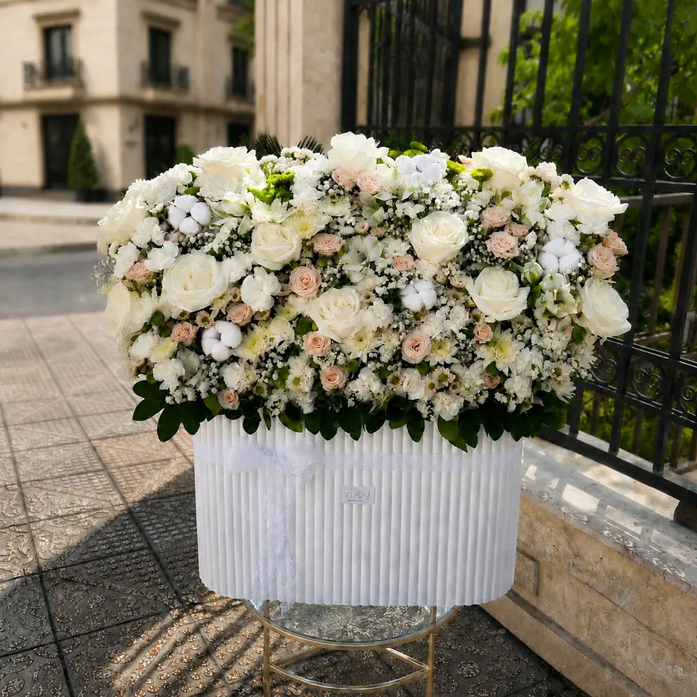 nora-flower-box باکس گل خواستگاری سفید بزرگ نورا