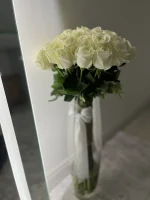 دسته گل رز سفید کلاسیک - Image 2